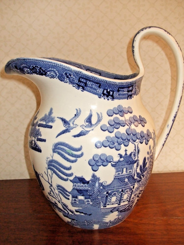 Wedgwood large jug - , willow