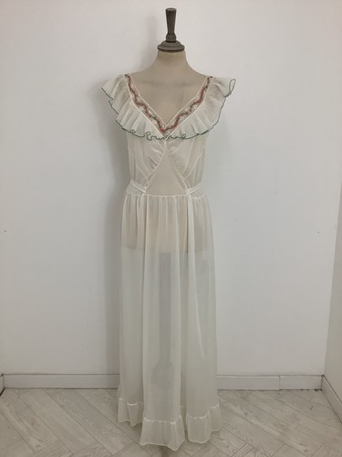 Vintage 1950s nightdress
