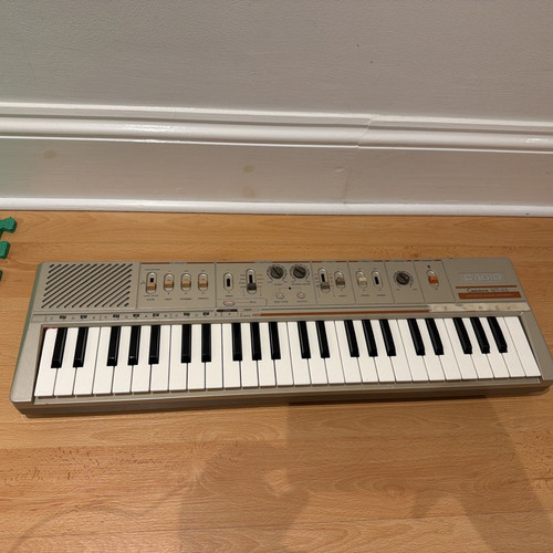 Casio casiotone keyboard - casio,