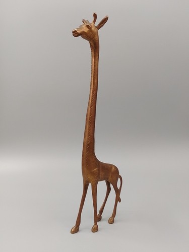 Brass giraffe figurine slender - brass,