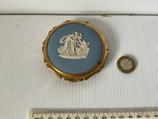 RARE VINTAGE WEDGWOOD ENGLAND BLUE JASPER WARE STRATTON COMPACT