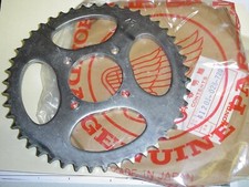 *1EA* OEM HONDA REAR SPROCKET 45 TOOTH CM91'S S90'S CL90'S SL90'S C200  (254G)