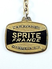 Keychain - Caravans Digue & Cie - Sprite France - Enamelled Metal, Vintage 1960