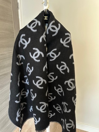 Chanel black and white - black, wool