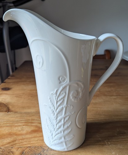 Vgc wedgwood nature bone - 10",