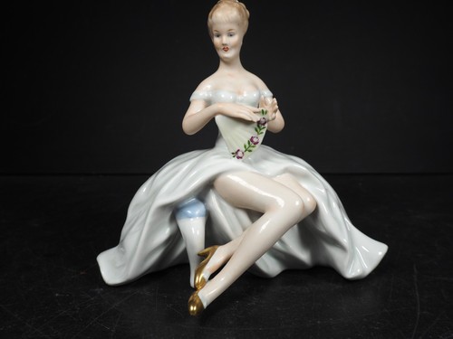 Wallendorf porcelain figurine - wallendorf,