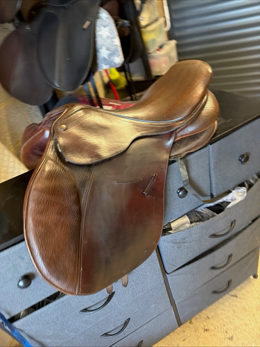 Brown leather bates - 17.5,