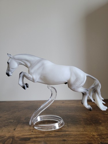 Breyer get rowdy - rowdy, jumping