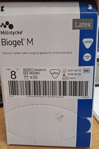 Biogel surgical gloves - m,