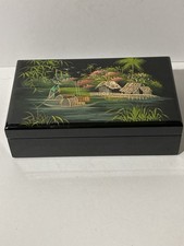 Vintage Black & Green Chinese