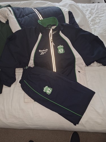 Liverpool tracksuit 00 - liverpool,