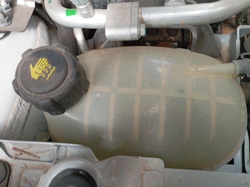 Coolant expansion tank - coolant,