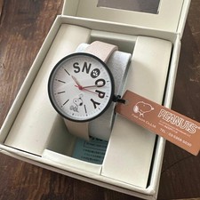 PEANUTS SNOOPY Wristwatch