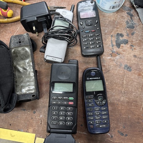 Bundle old mobile - old, phones