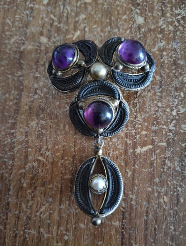 Georgian victorian gold - gold, on