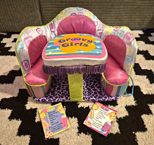 Groovy girls dining booth - girls,