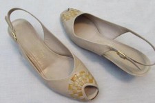 BRUNO MAGLI womens 8 AA