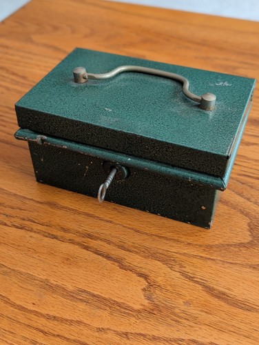 Vintage green metal - metal, cash
