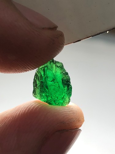 Tsavorite garnet rough - 2.70,