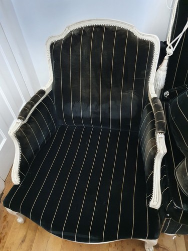 Large louis styled black - large,