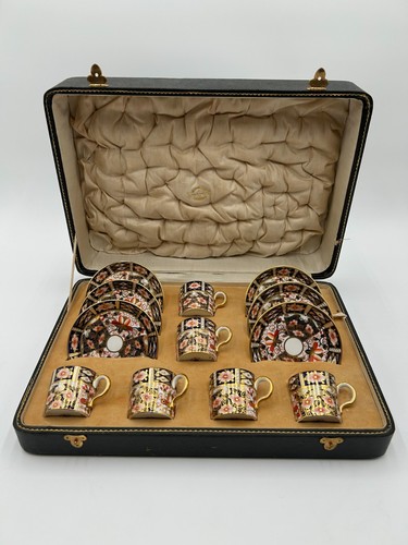 Vintage antique royal - antique,