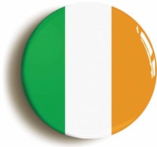 IRELAND BADGE BUTTON PIN (Size is 1inch/25mm diameter) ÉIRE IRISH FLAG TRICOLOUR