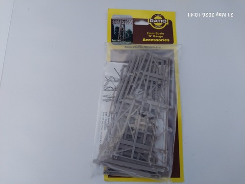 Ratio plastic models 242 n - plastic,