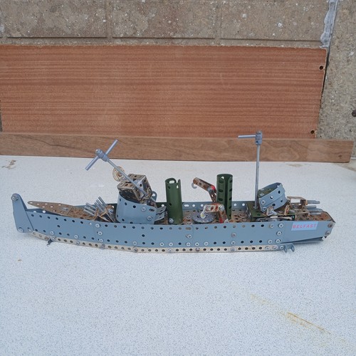 Vintage meccano hms belfast - meccano,