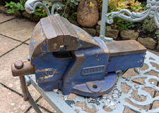 Record No 4 Bench Vice 4 1/2 inch jaws Made in England Good Condition