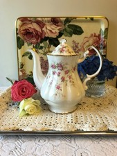 Paragon Bone China ' Victoriana Rose 'Coffee Pot 21 cm Tall  Pink Roses/Pristine