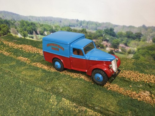 Dinky chipperfield circus - dinky,