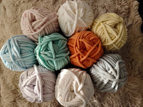 Crafty baby knitting - so,