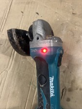 Makita DGA452 LXT Angle