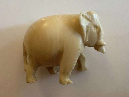 Vintage elephant brooch cream - elephant,