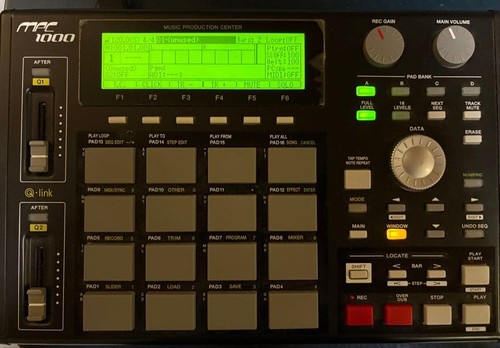 Akai mpc1000 black - mpc1000,