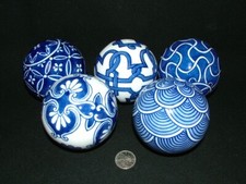 COLLECTION OF 5 DECORATIVE