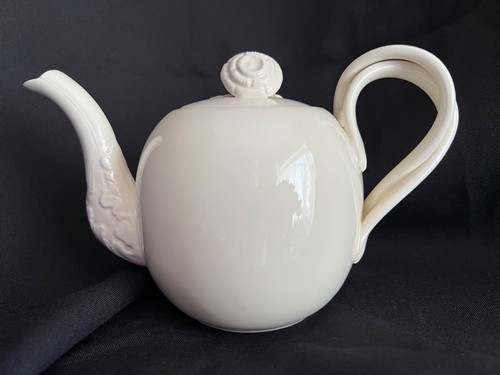 Vintage royal creamware - royal, teapot