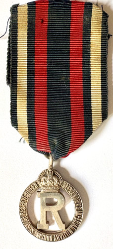 Medal cape tippet badge - cape,