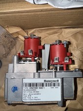 Honeywell Gas Control Valve VR4700E1042 Brand New Genuine