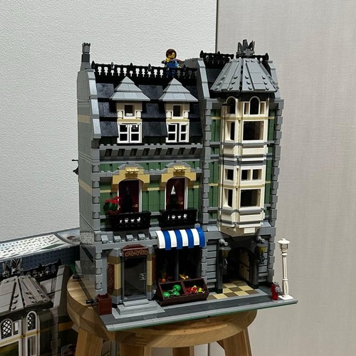 Lego 10185 green - lego,