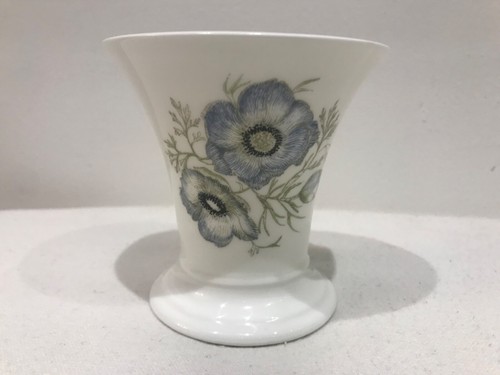 Wedgwood glen mist vase small - wedgwood,