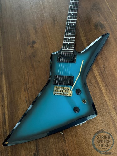 Aria pro explorer guitar - pro,
