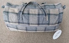 BNWT Hobby Gift  Grey Check