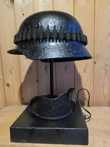 German helmet lamp - 2,