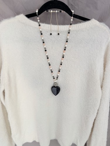 Lola rose black sandstone - lola,