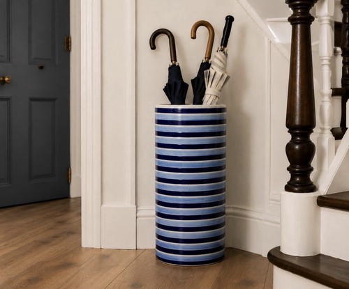 Blue white horizontal - &,