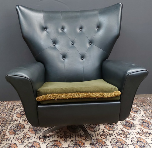 Vintage 1960s 70s wingback - vintage,