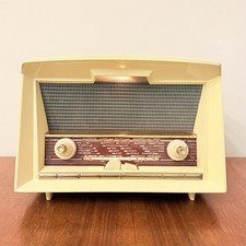 Vintage Philips B2F72A Radio