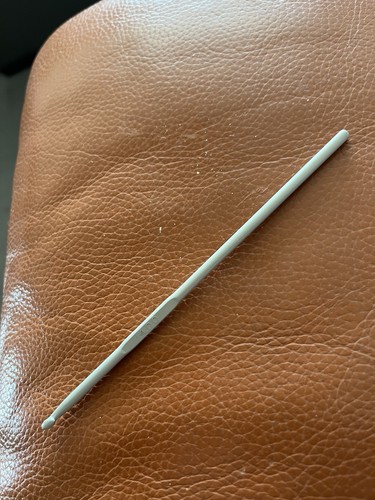 Vintage crochet hook - hook, size