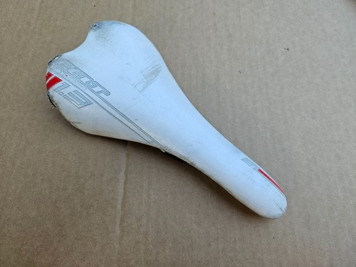 Felt road bike saddle - 1.3,